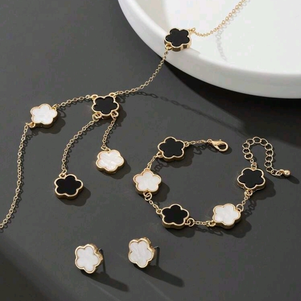 Elegant Gold and Black Flower Jewelry Set